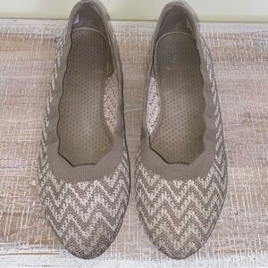 Skechers Cleo 2.0 Like Treasure 8.5 Stretch Fit Zigzag Rounded Pointed Flats
